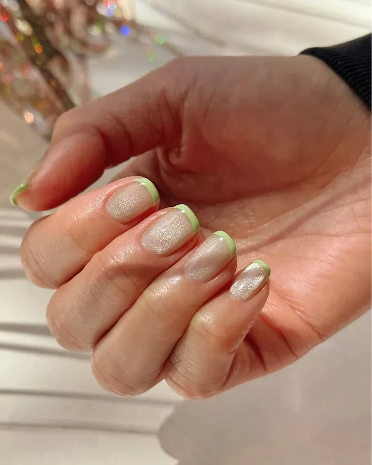 french-mani_6_81114.webp