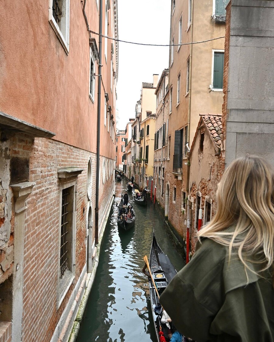 KLELIA_ANDRIOLATOU_VENETIA_2_23c71.jpg