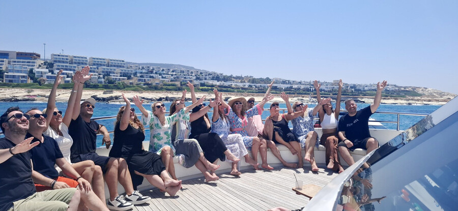 zina_KOUTSELINI_KYPROS_CAP_ST_GEORGE_3_cd142.JPG