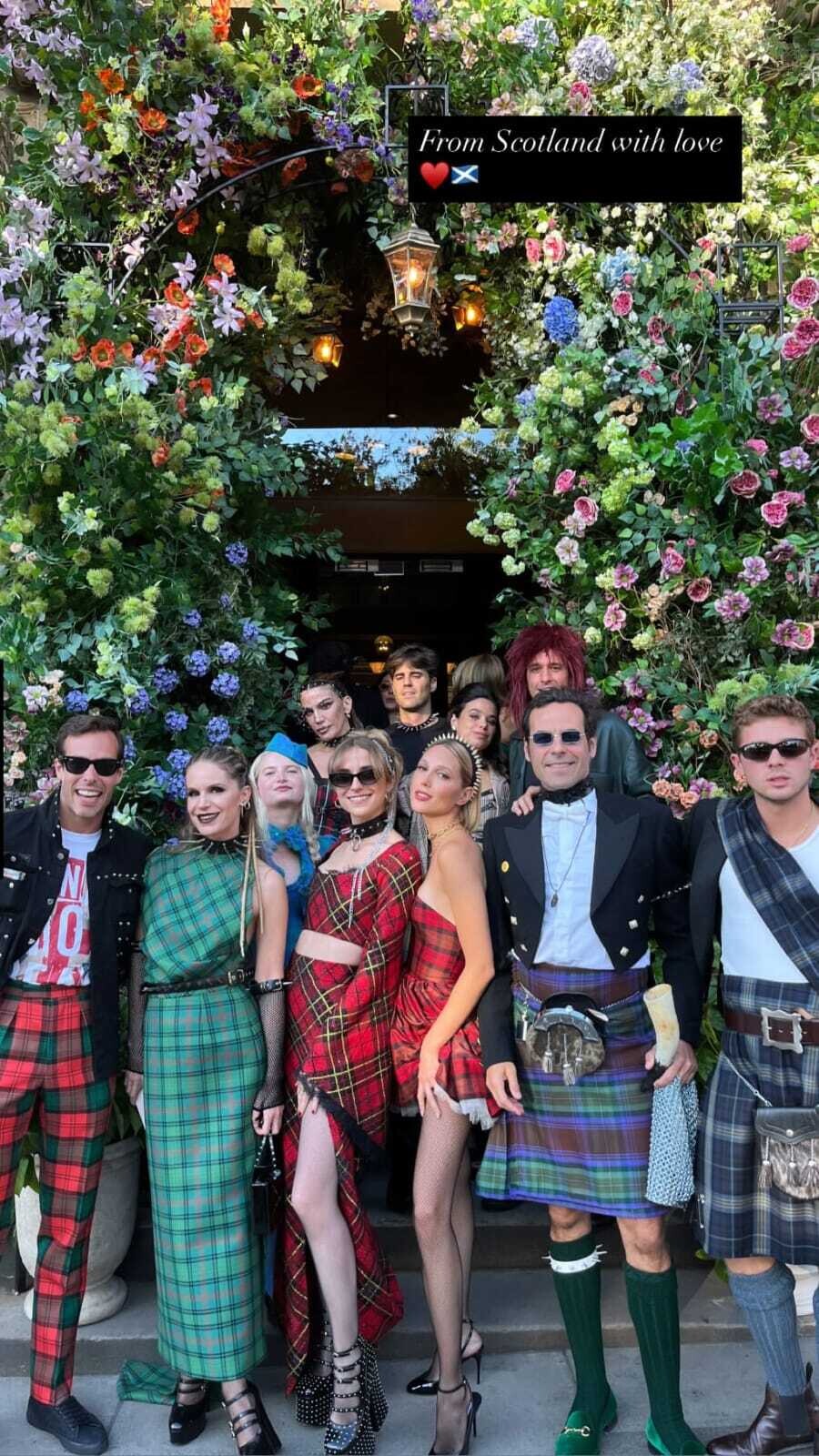 ELECTRA_NIARCHOS_SKOTZEZIKO_TARTAN_PARTY_1_b01ad.jpeg