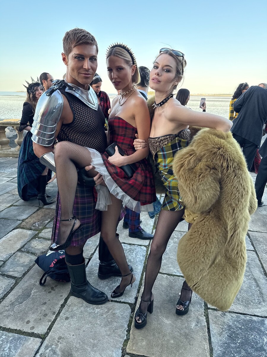ELECTRA_NIARCHOS_SKOTZEZIKO_TARTAN_PARTY_3_792c6.jpg