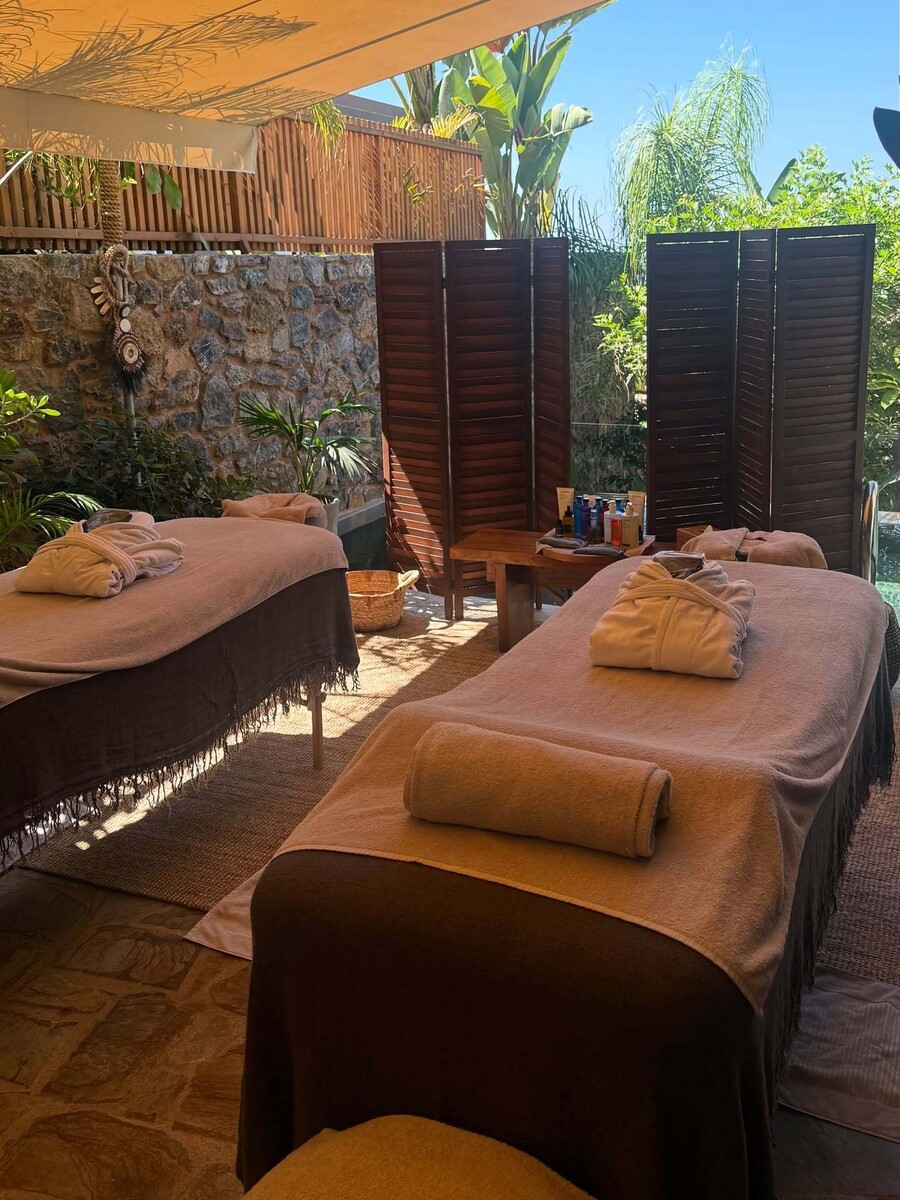 MASSAGE_GIA_DYO_KRITI_KAINOURGIOU_45b2e.jpg