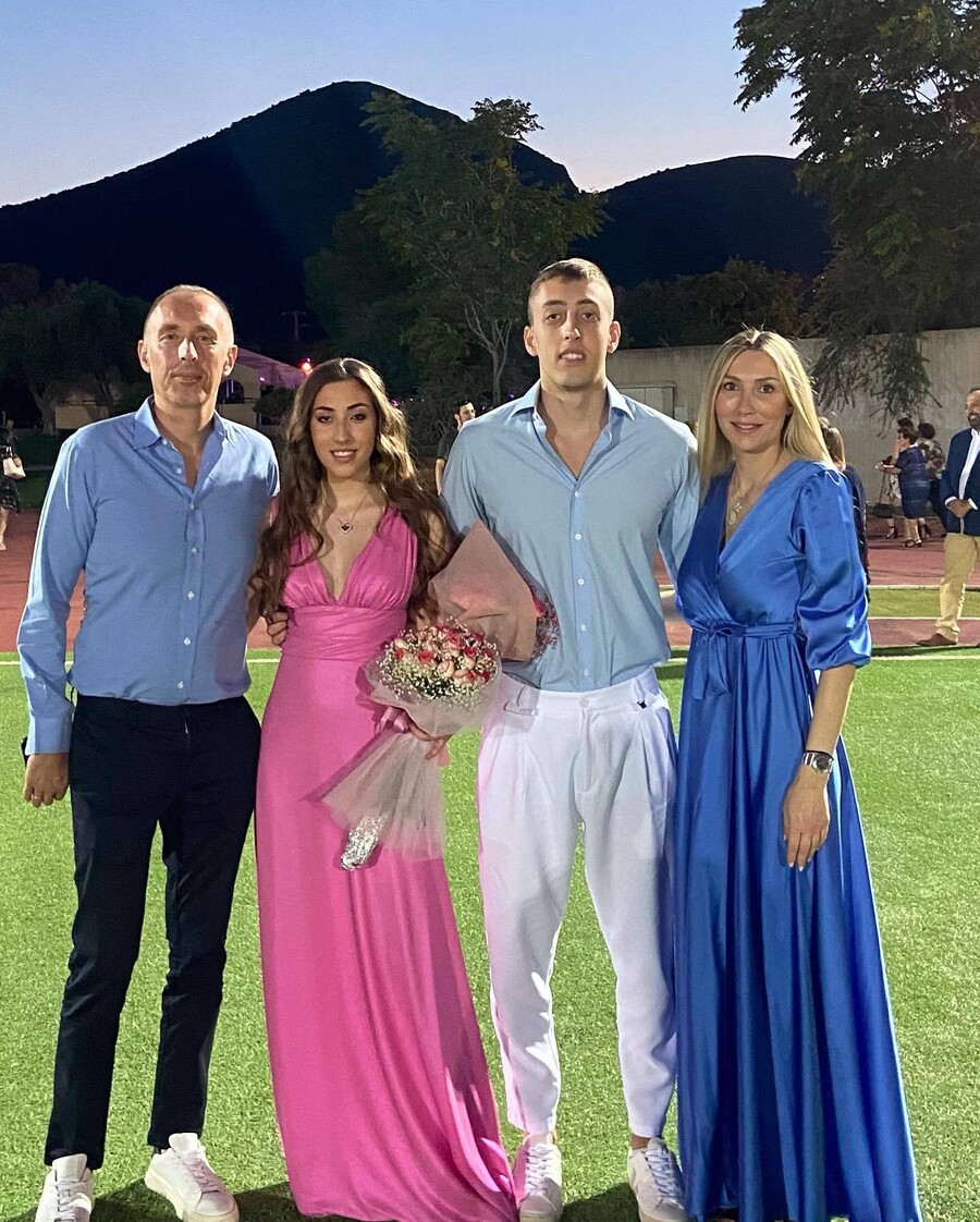 TOMIC_FAMILY_6264d.jpg