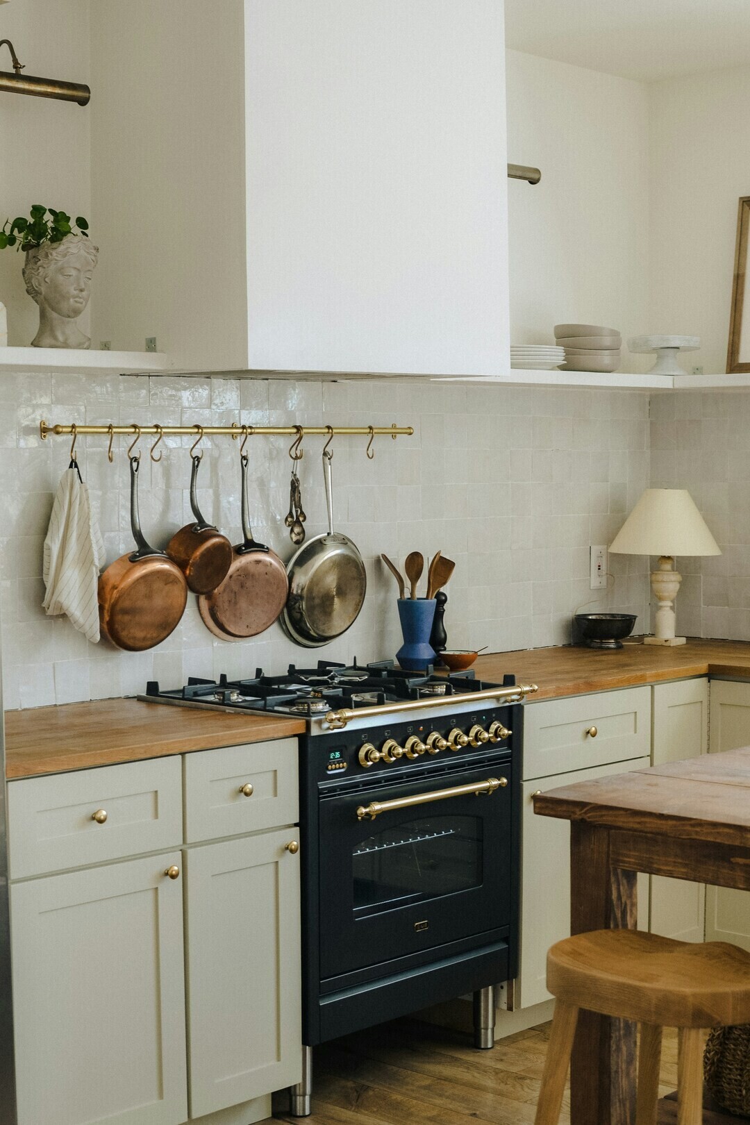 sosey interiors B6F7j1ImdWU unsplash 1 1 7deeb