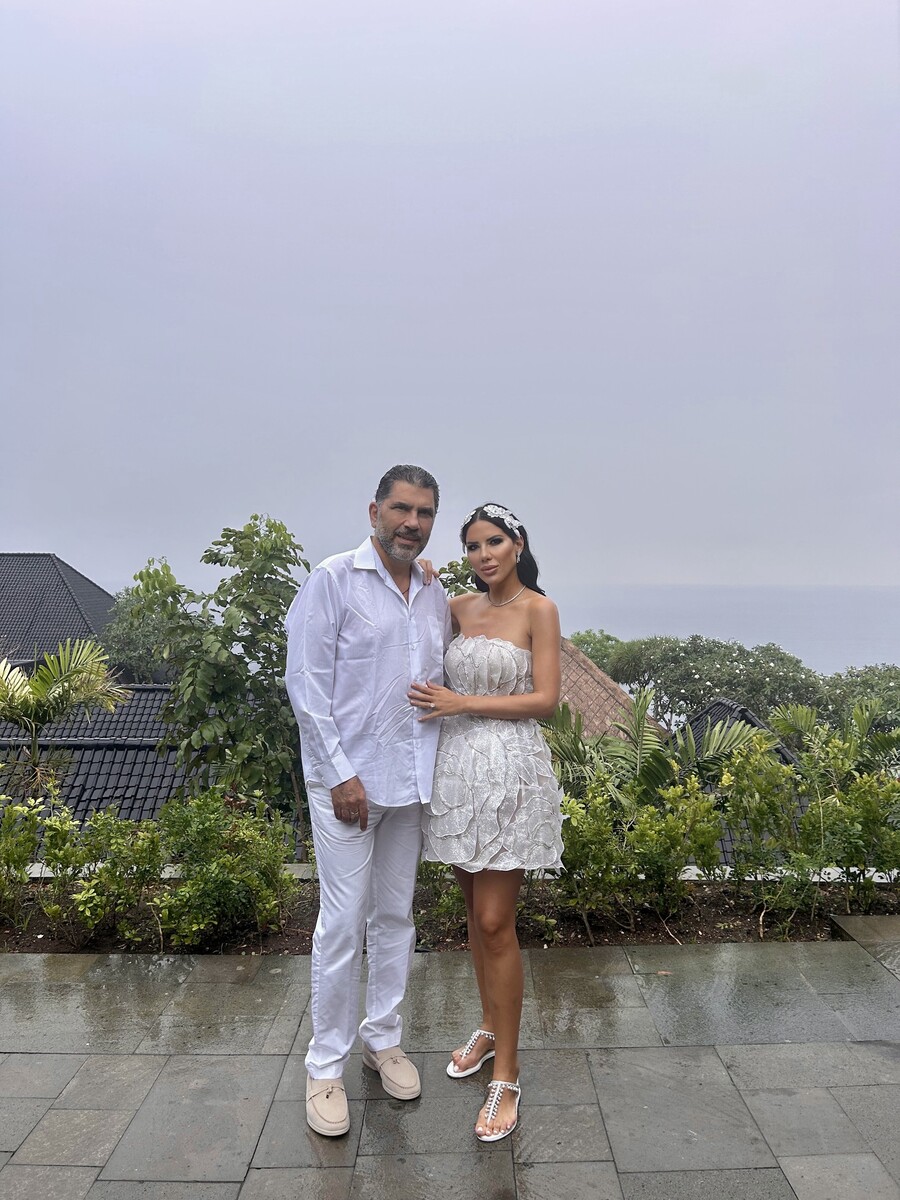IWANNIS_LYRAS_GAMOS_BALI_WOMENONLY_EXCLUSIVE_5_a62cb.jpeg