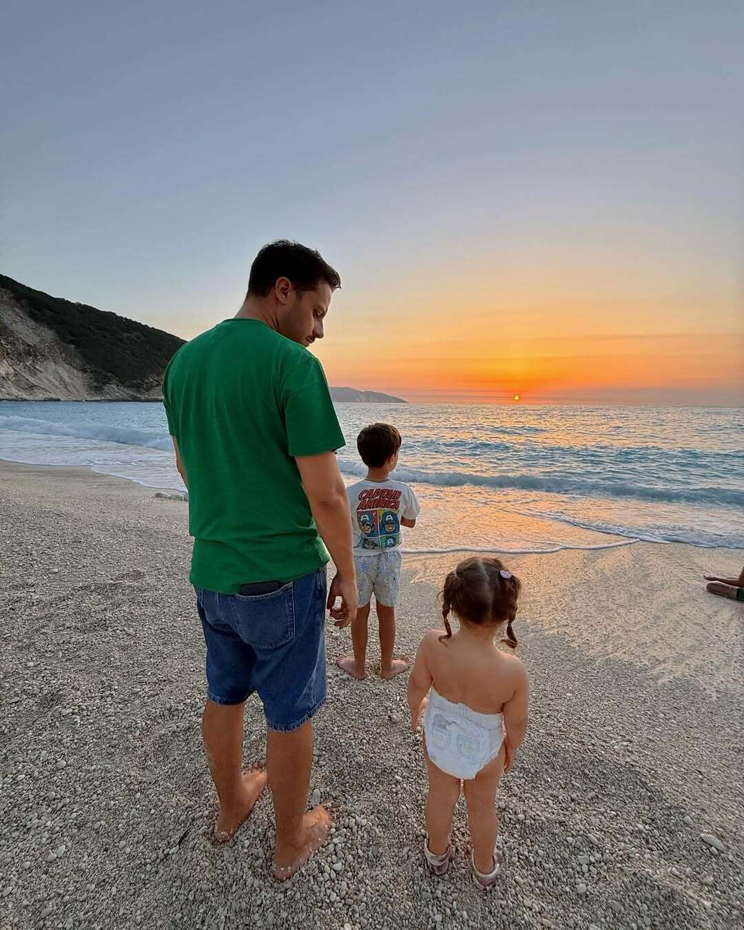 να βλέπει η θάλασσα μαγεία dimitrismakalias eleutheriabenovia harris family moments se 1 a443e