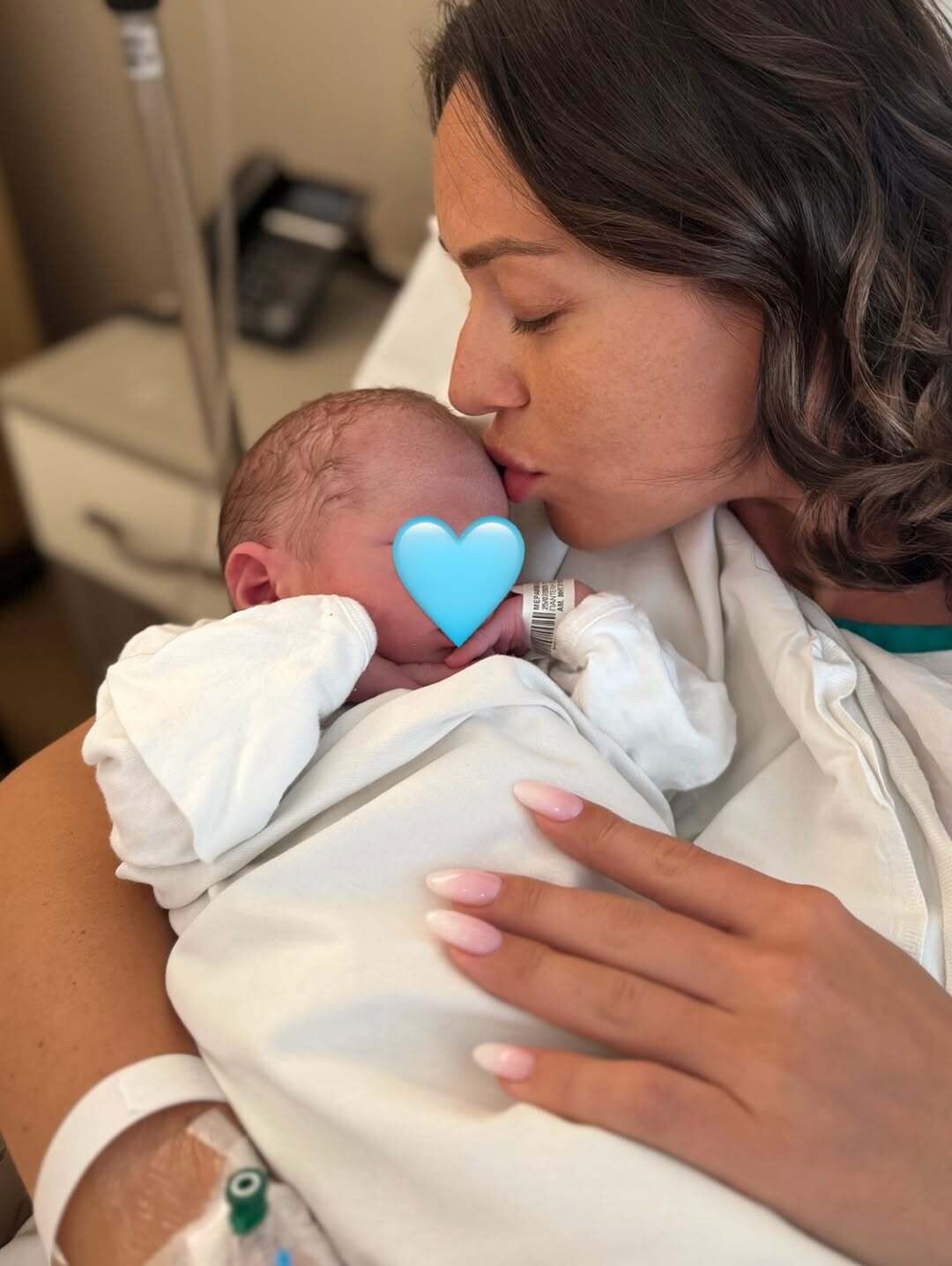 Day 3 of motherhood Είχαμε τα πάνω μας και κάτω μας υπήρξαν φόβοι και δυσκολίες κλάμα 12 2c70e