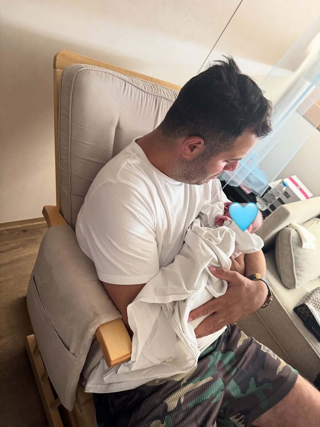 Day 3 of motherhood Είχαμε τα πάνω μας και κάτω μας υπήρξαν φόβοι και δυσκολίες κλάμα 15 cccfd