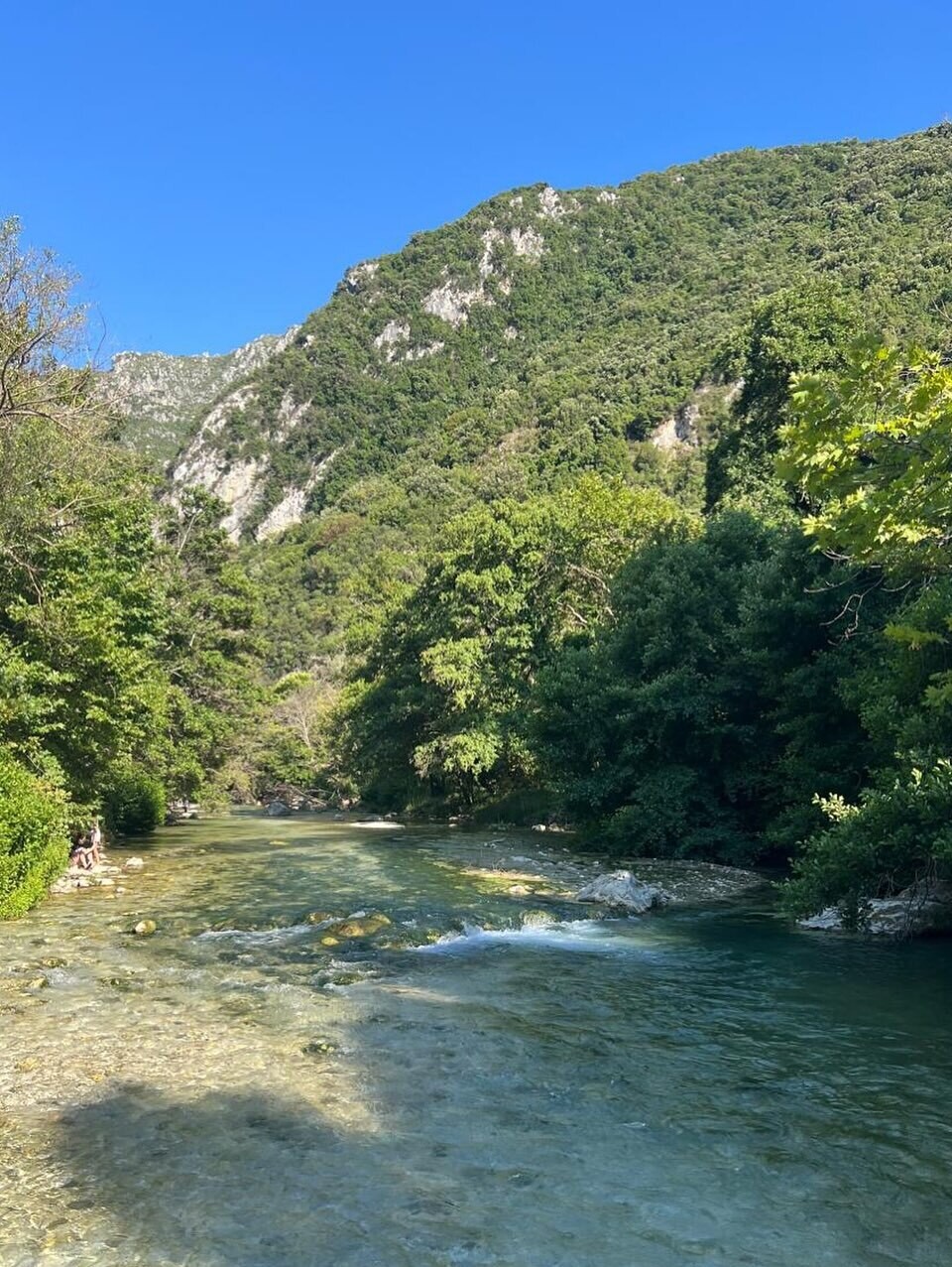 Ο Αχέροντας.Ποτάμι με όνομα βαρύ φορτωμένο μύθους και περάσματα.Ανάμεσα σε πλατάνια και βράχια 2 a96e3