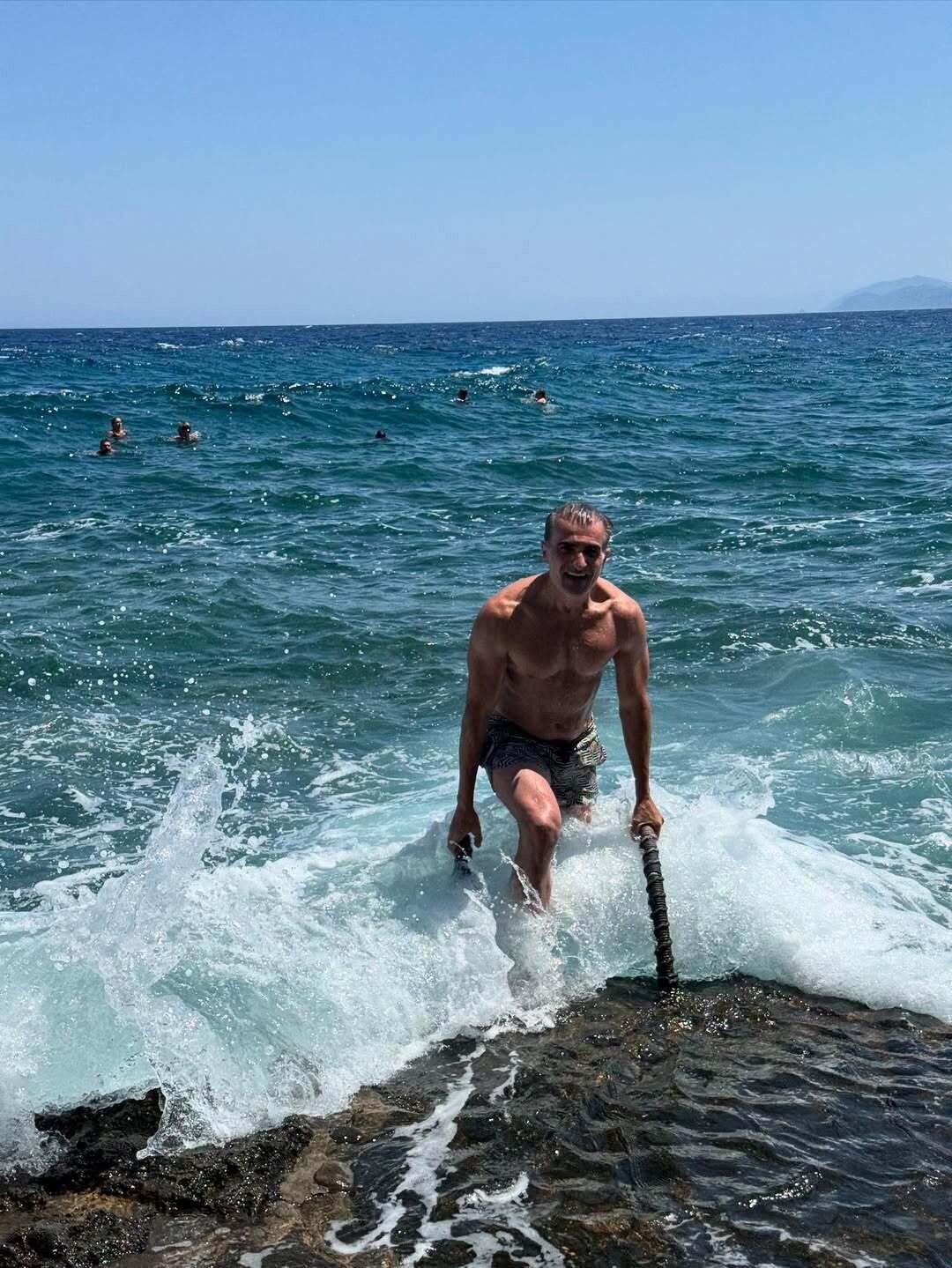 Waves waves sea sun greece peloponnese monevasia monevasiacastle 2 9abc0