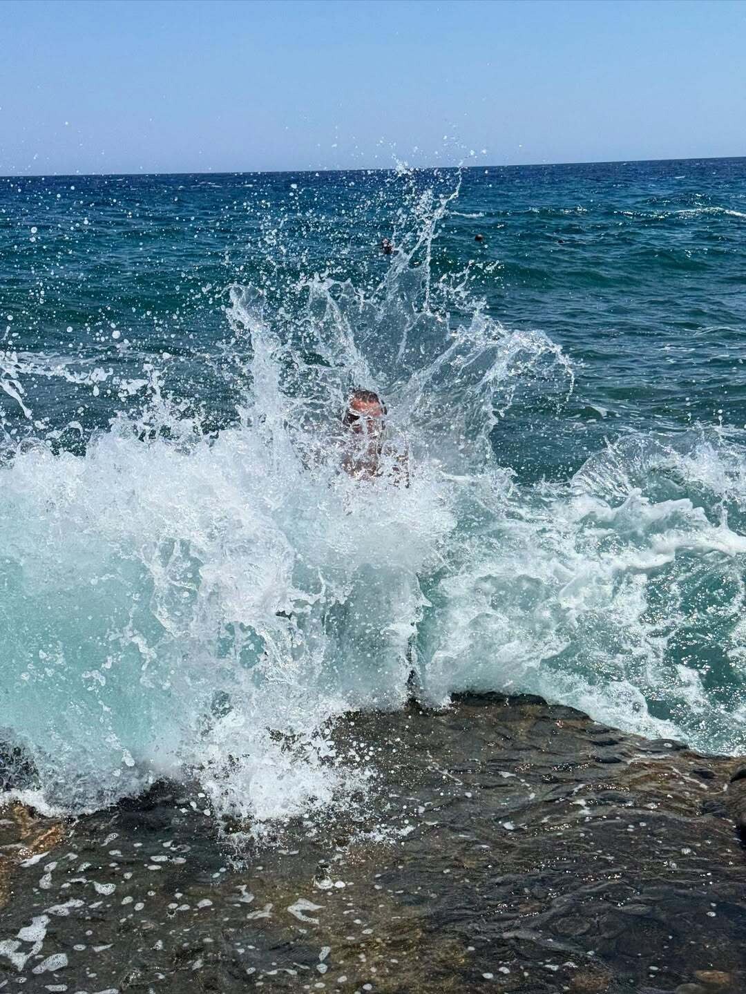 Waves waves sea sun greece peloponnese monevasia monevasiacastle b9a76
