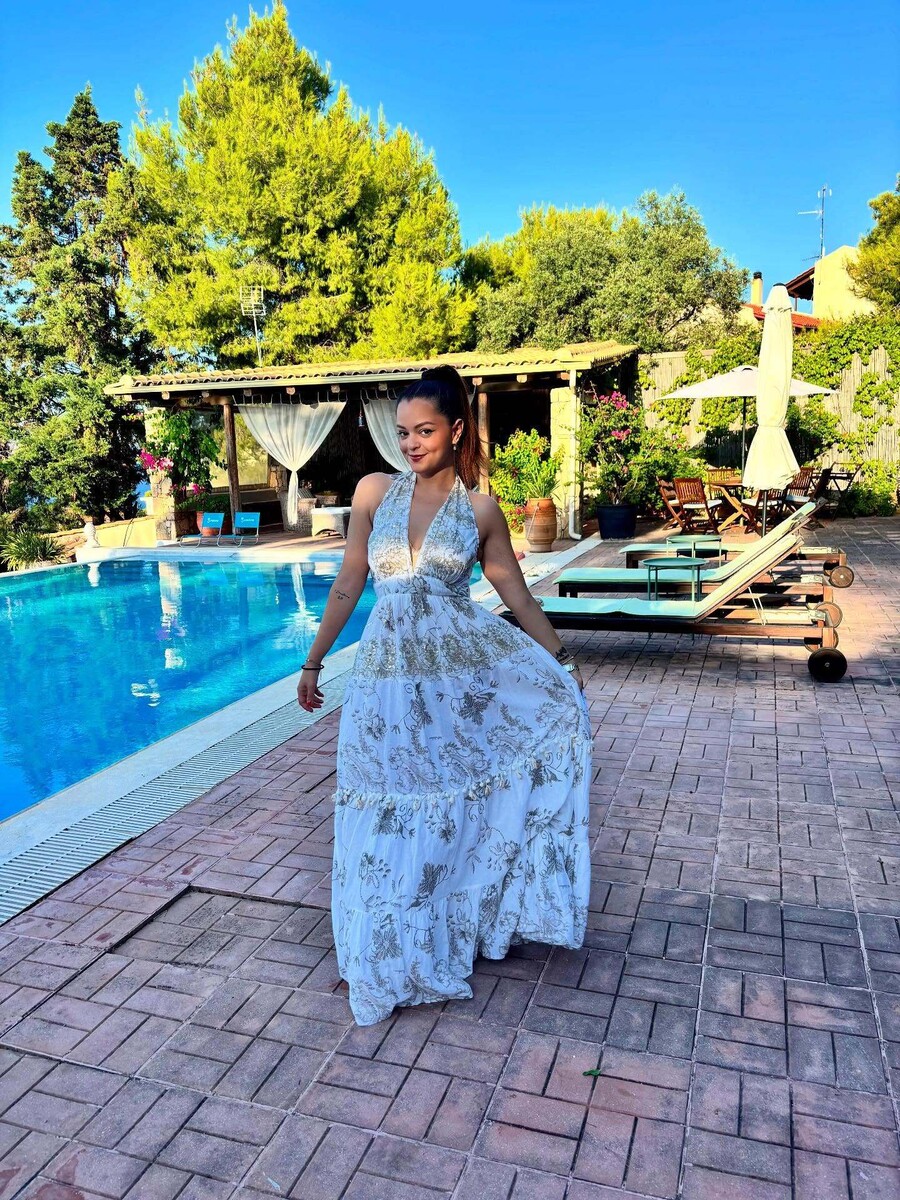 MARITINA_GIORTI_THEOLOGOS_3df7f.jpg