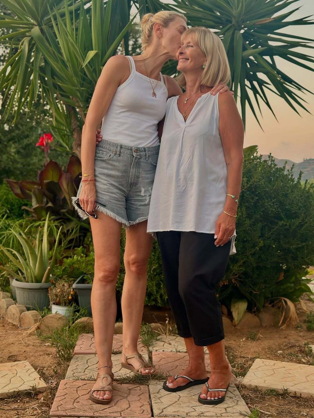 Η ζωή είναι σχέσεις. Με άλλους ανθρώπους με άλλα πλάσματα με τη φύση και κυρίως με τον εαυτό μ 18 640f3