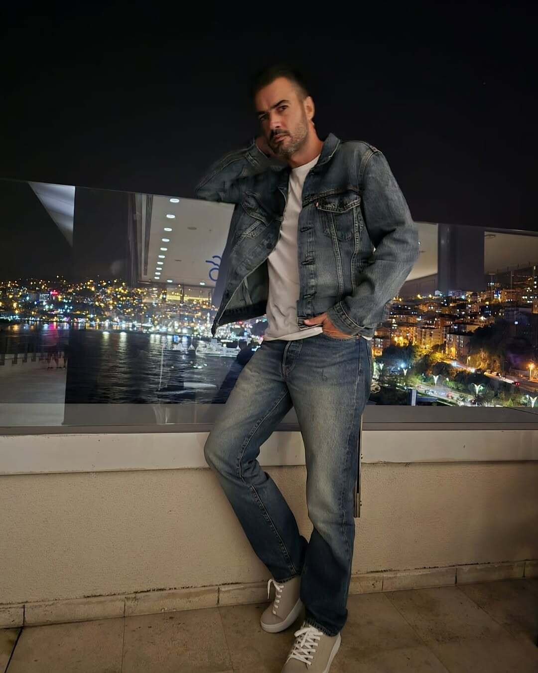 Καλησπέρα και καλή βραδιά ️️️clothes levis nouseio photographias shoes 387d2