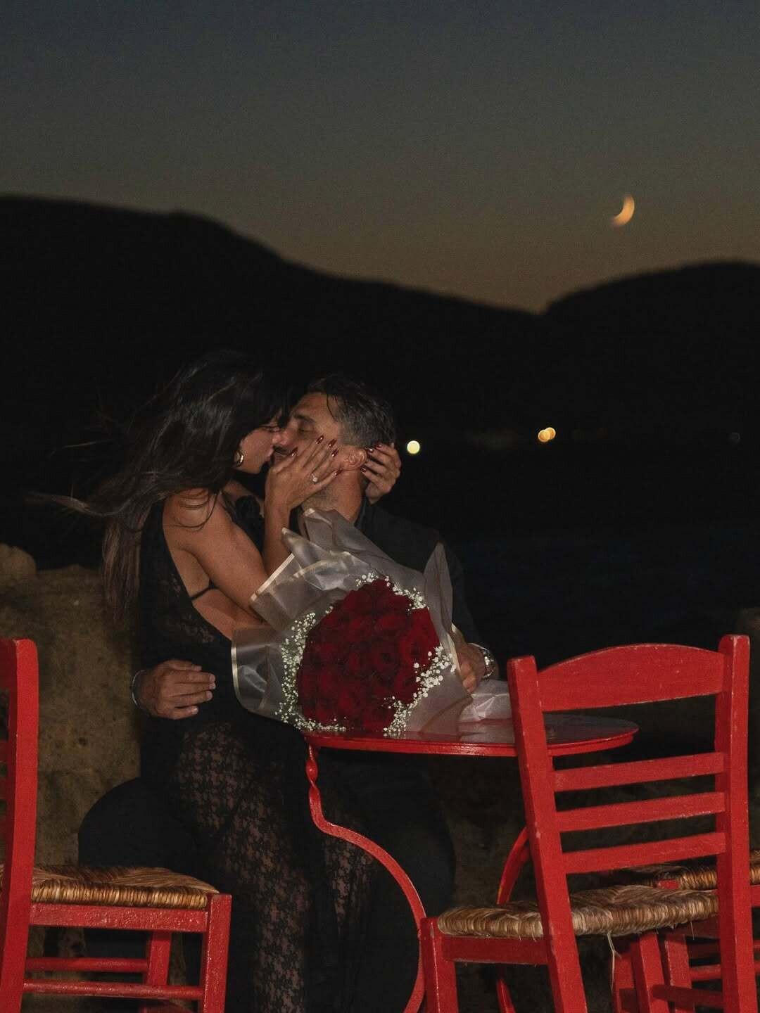In a world full of chaos we found our forever.Αξέχαστη μέρα γεμάτη συναισθήματα1 μήνα αρρ 1 f3050