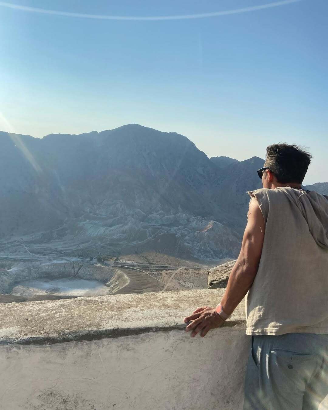 Ηφαίστειο. Ο Θεός της φωτιάς Ήφαιστος είχε εκεί μέσα το σιδηρουργείο του. e1751