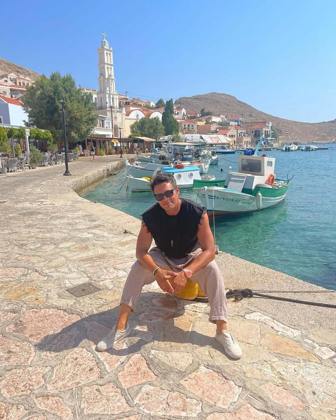Χάλκη. Μικρό γλυκό ακατέργαστο διαμάντι.Τα νερά το φαγητό οι άνθρωποι η ιστορίαThank u eabc9