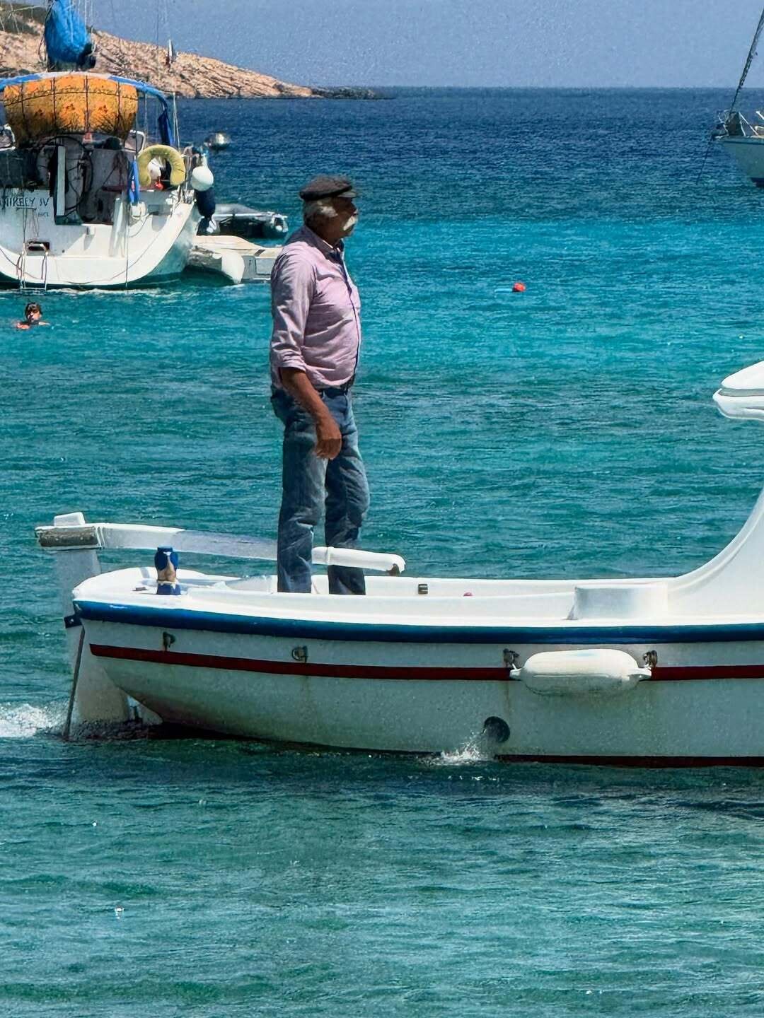 Καλό Σεπτέμβρη να έχουμε παιδιά Αυτά τα νερά αυτές οι βουτιές αυτά τα μέρη θα με συντροφεύουν 3 49596