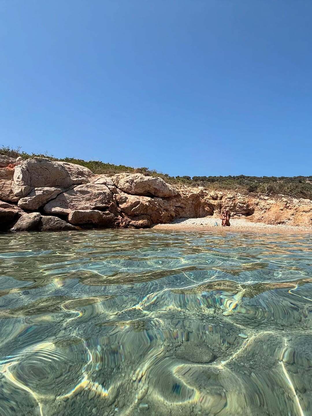 Καλό Σεπτέμβρη να έχουμε παιδιά Αυτά τα νερά αυτές οι βουτιές αυτά τα μέρη θα με συντροφεύουν 6 edc43