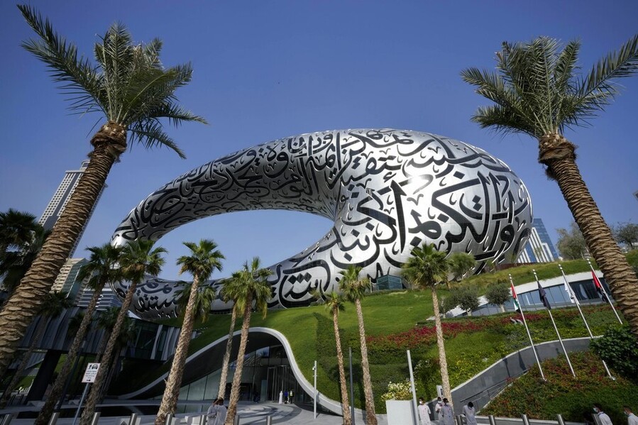 Museum_of_Futuer_DUBAI_AP_2ae88.jpg