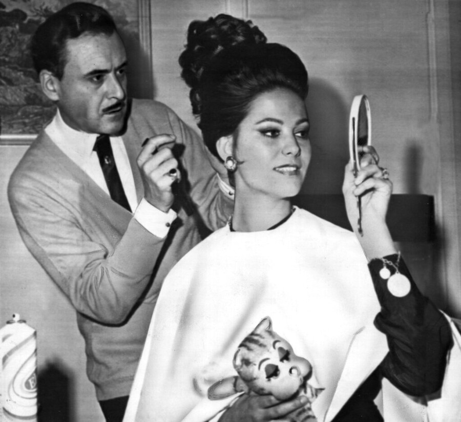 CLAUDIA_CARDINALE_THANATOS_8_30003.jpg