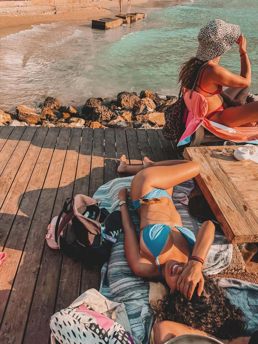 Εντάξει τελευταία φορά.Εχω πολλές ακόμα αλλά δε θα τις ανεβάσω. Το καλοκαίρι πάντα είναι το αγα 5 b93b9