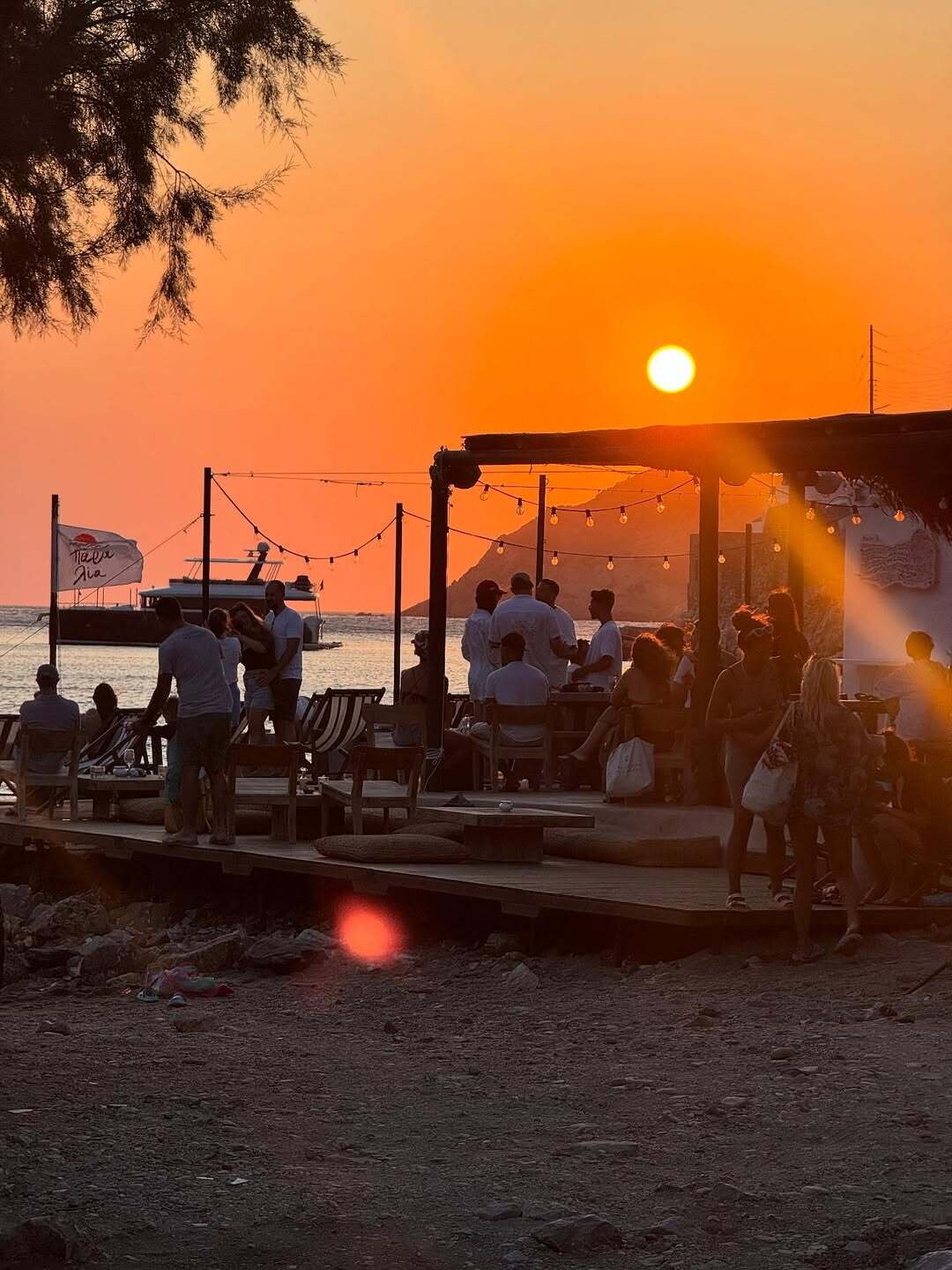 Εντάξει τελευταία φορά.Εχω πολλές ακόμα αλλά δε θα τις ανεβάσω. Το καλοκαίρι πάντα είναι το αγα 8 85797
