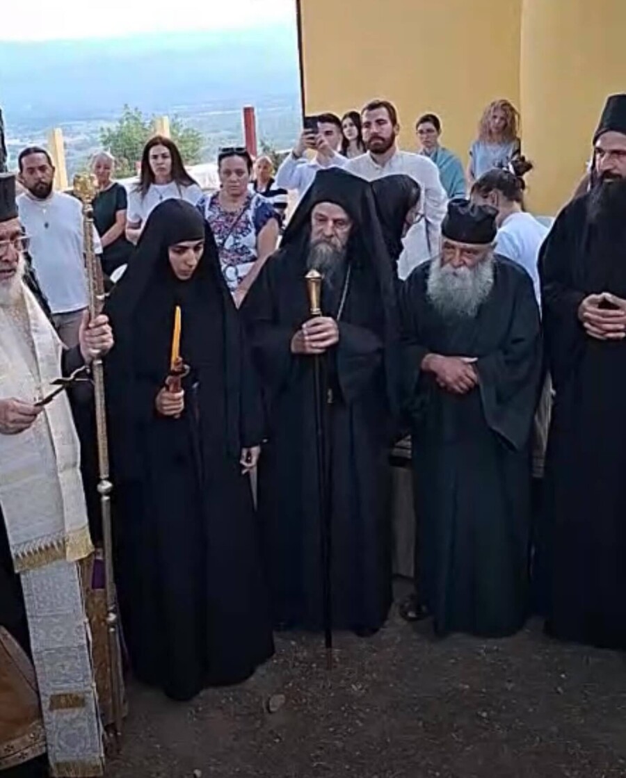 HELEN_MAZLOU_MONAXI_5ede7.jpg