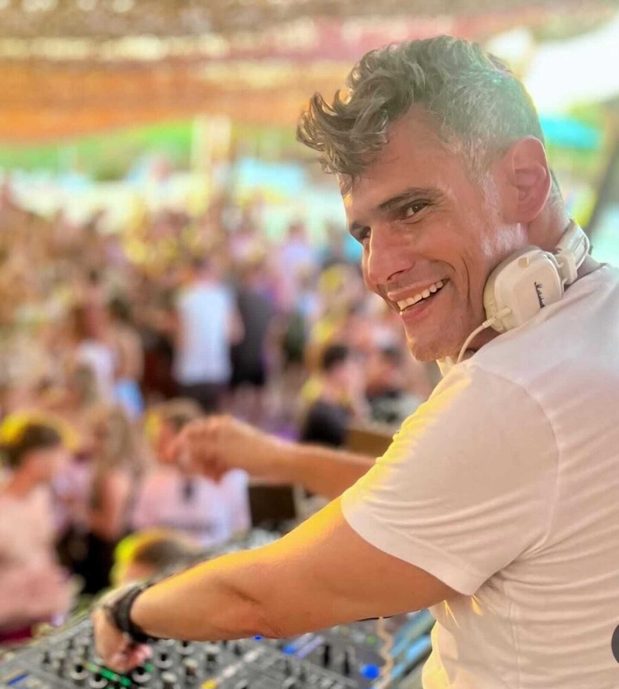 OUGGAREZOS_DJ_80287.jpeg