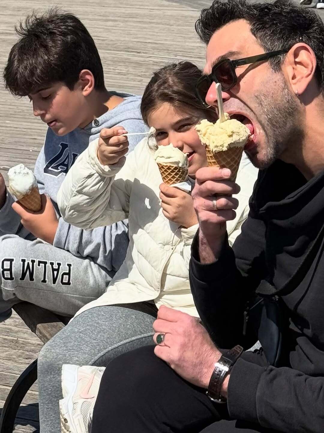 Χρόνια πολλά μπαμπάδεςΈνα παγωτό δεν είναι δεδομένο b7cce