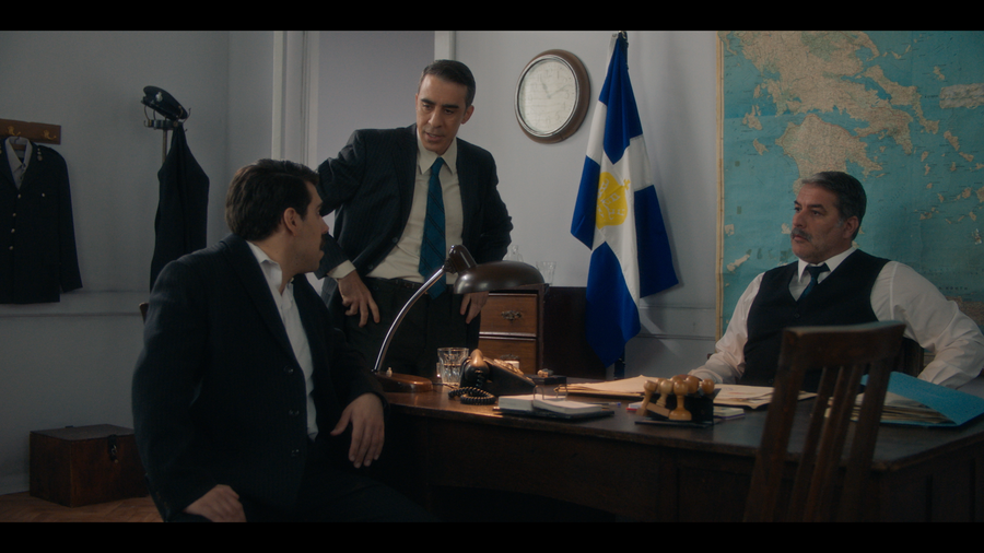 PORTO_LEONE_EP005_STILLS.Sub.04_06435.png