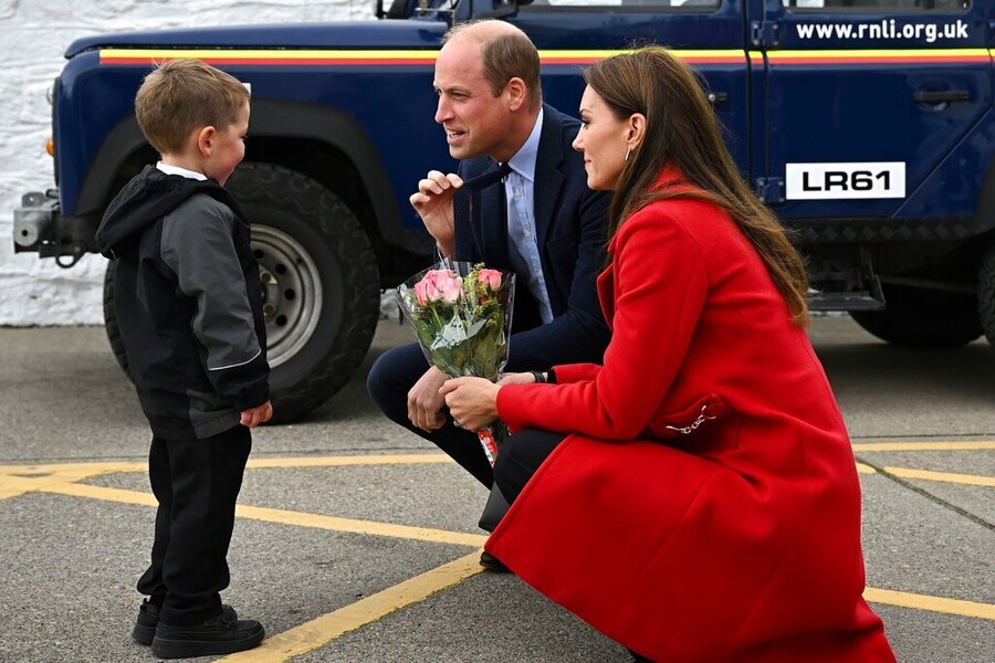 AP22270444772189_f52ac.jpg
