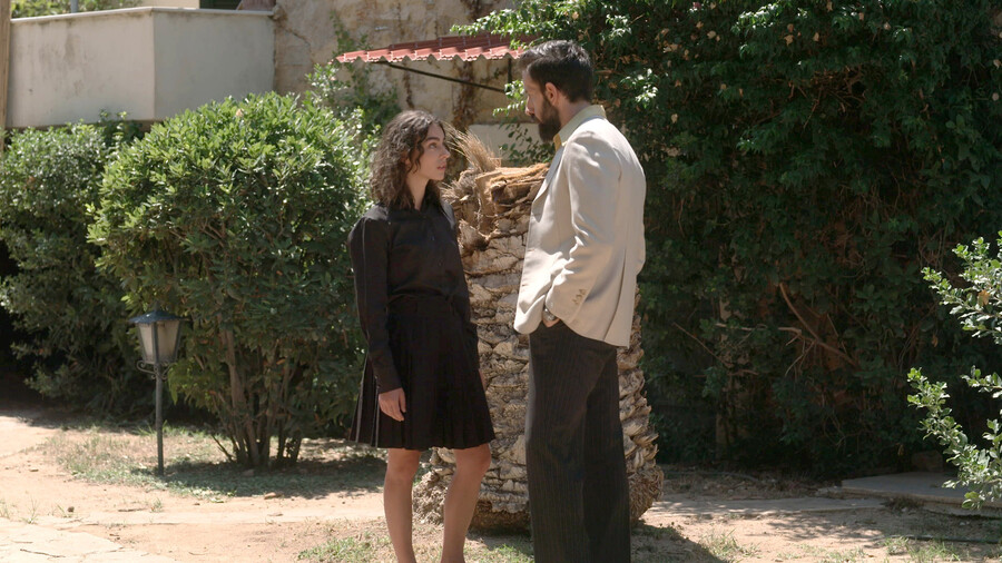ΕΠΕΙΣΟΔΙΟ_15_2_2a099.jpg