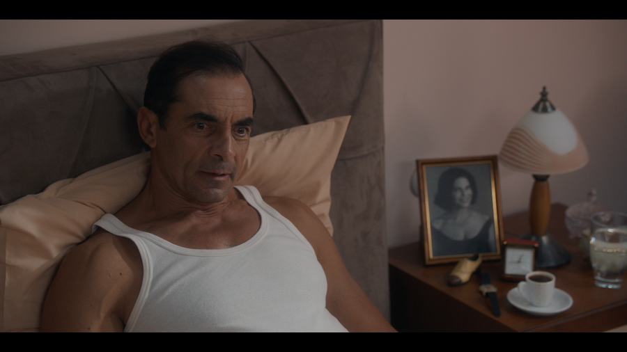 PORTO_LEONE_EP005_STILLS.Sub.11_f0ac9.png