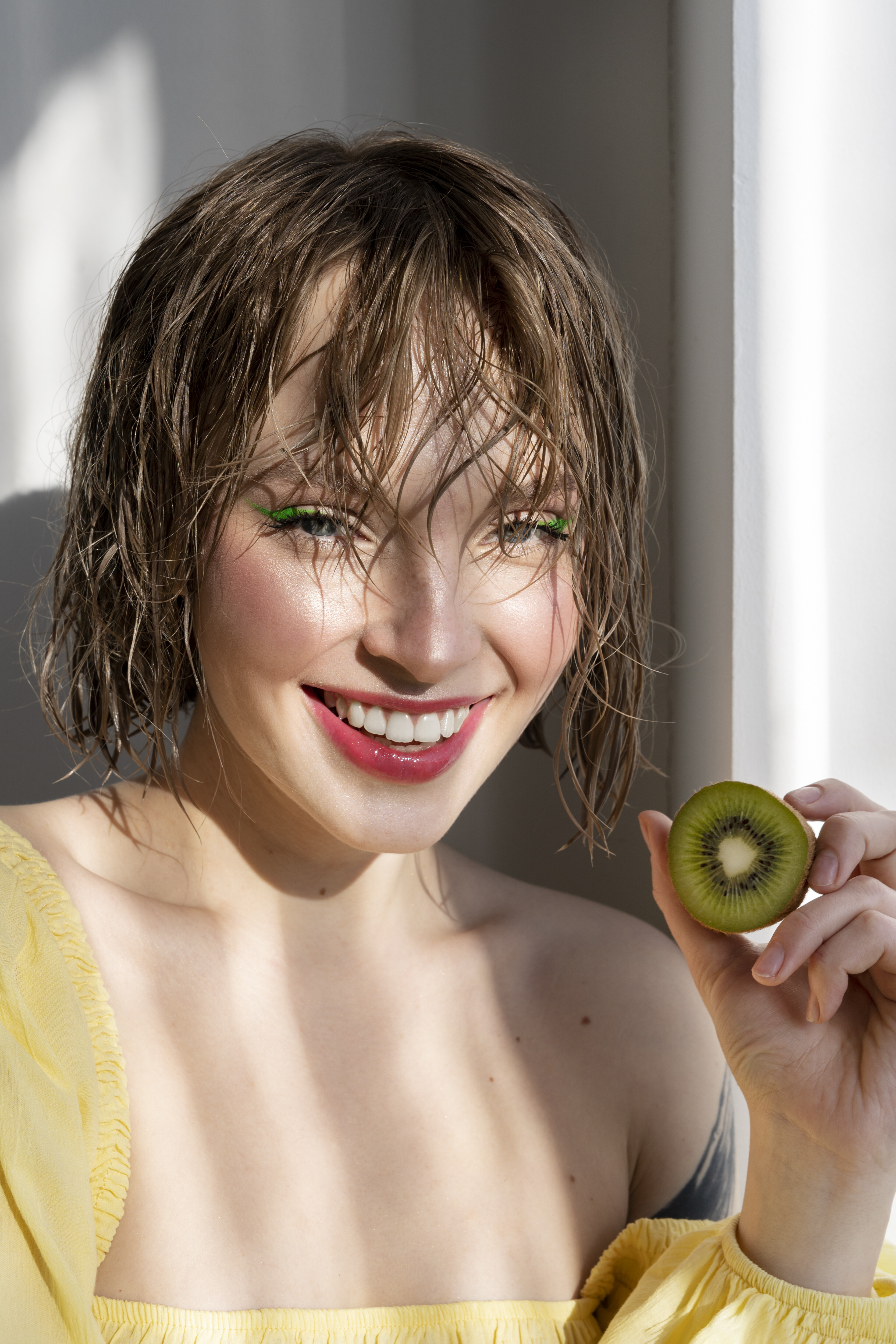 young woman juicy portrait 7e068