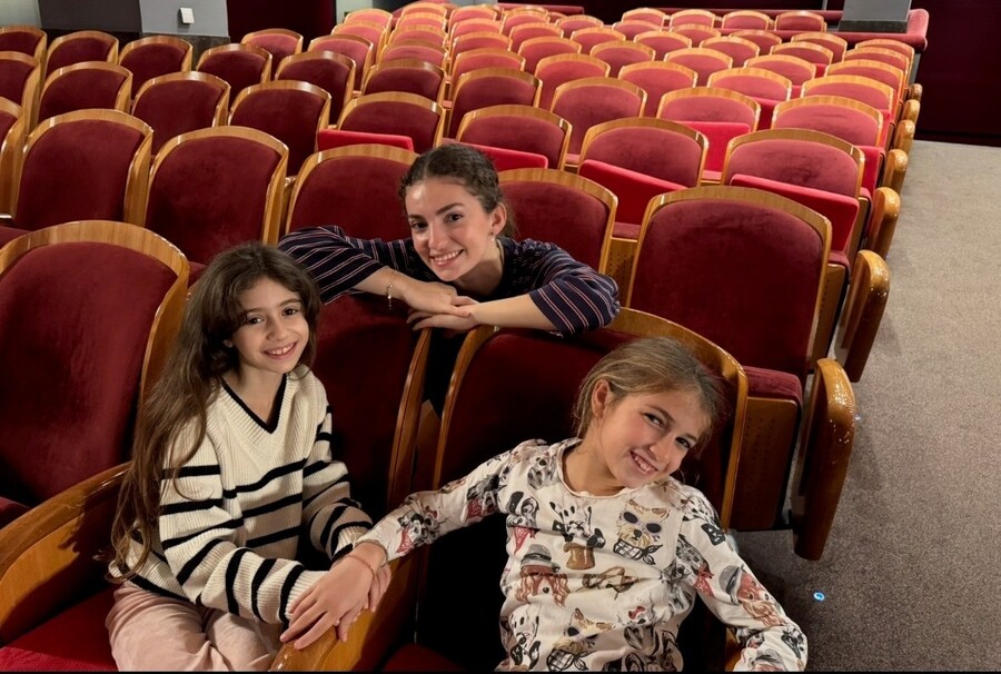ANNIE_anna_maria_kornia_tote_kai_twra_1_eed1b.JPG