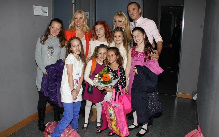 ANNIE_anna_maria_kornia_tote_kai_twra_3_89f17.JPG