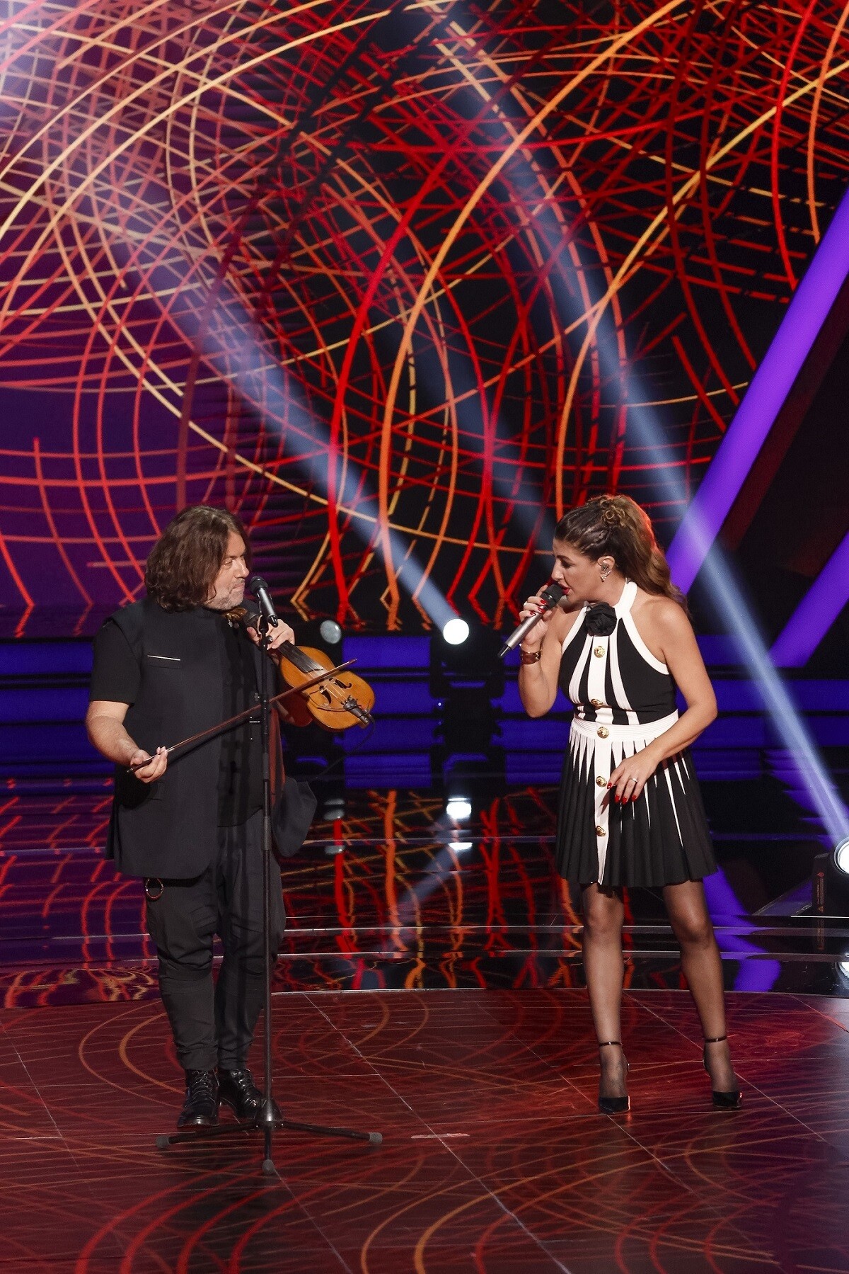 Μ. ΠΥΡΟΒΟΛΑΚΗΣ Ε. ΠΑΠΑΡΙΖΟΥ 2 3584e