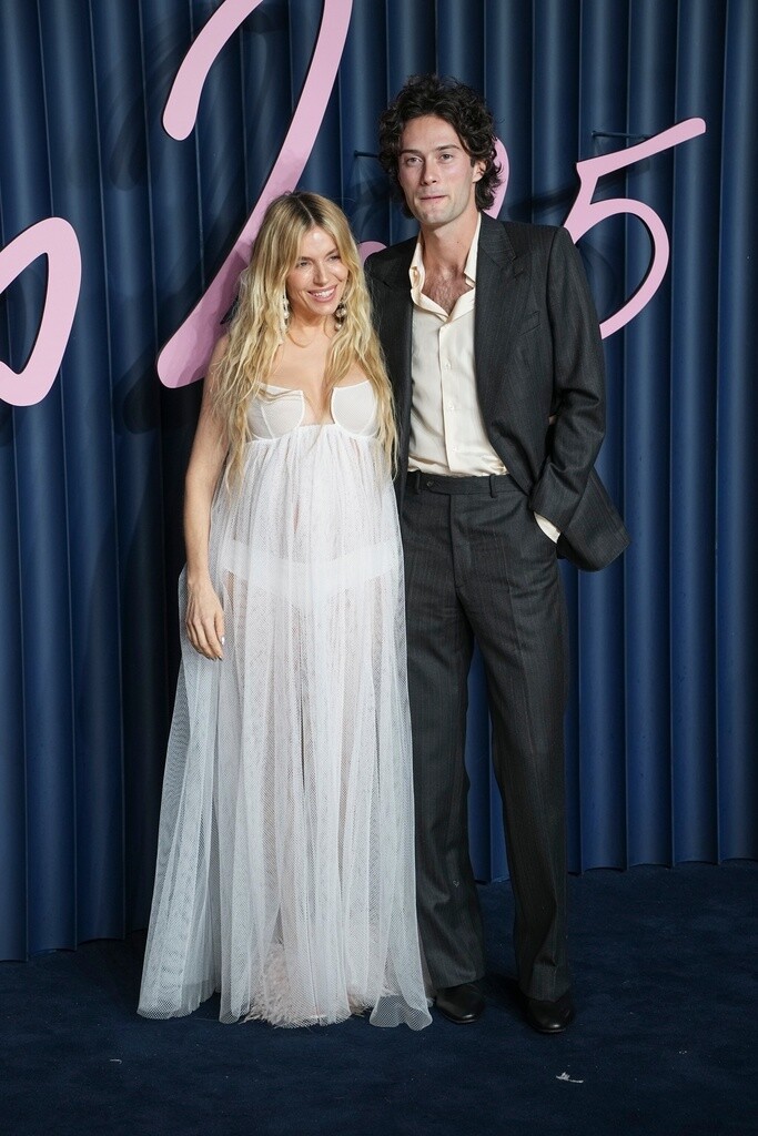 AP25335714728977 ef7e6