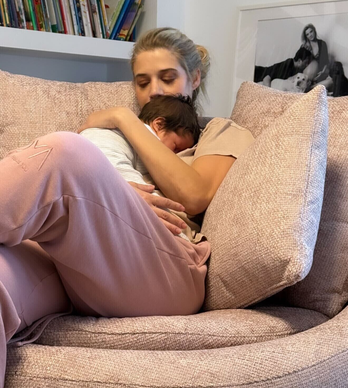 582205478 18539244262042828 3150121572388158122 n 47bb0 1 a0241