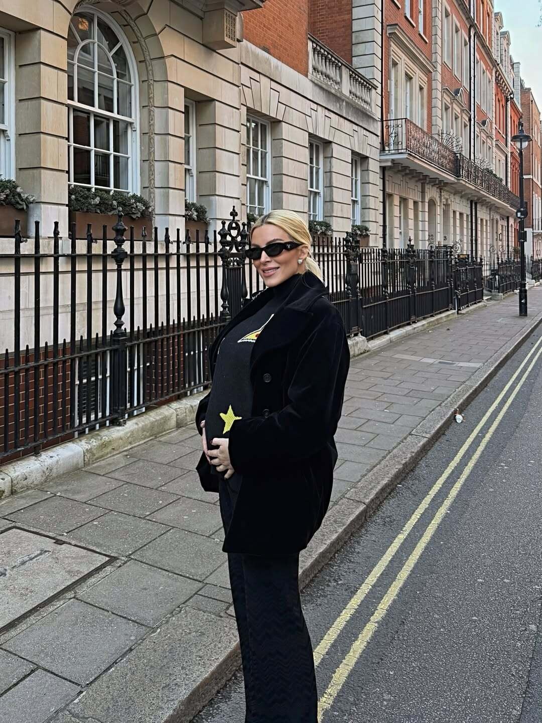 SnapInsta.to 610289780 18553270519055557 4627048954371795999 n 2257a