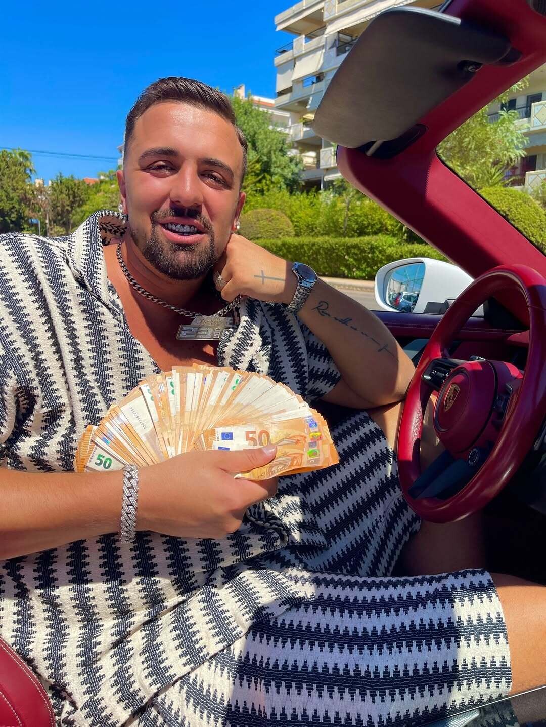 SnapInsta.to 542480721 18529434187000394 5629550647355968816 n fbf9a