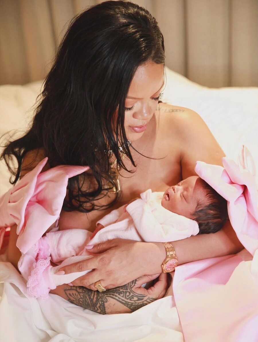 RIHANNA_FAMILY_4_fc9f3.jpg
