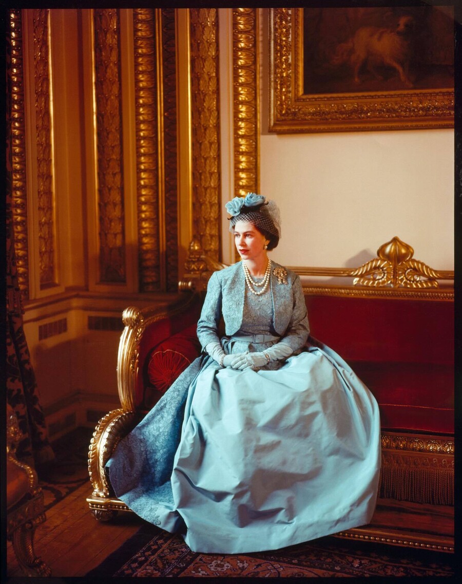 QUEEN_ELIZABETH_II_Her_Life_in_Style_exhibition_2_904c8.jpg