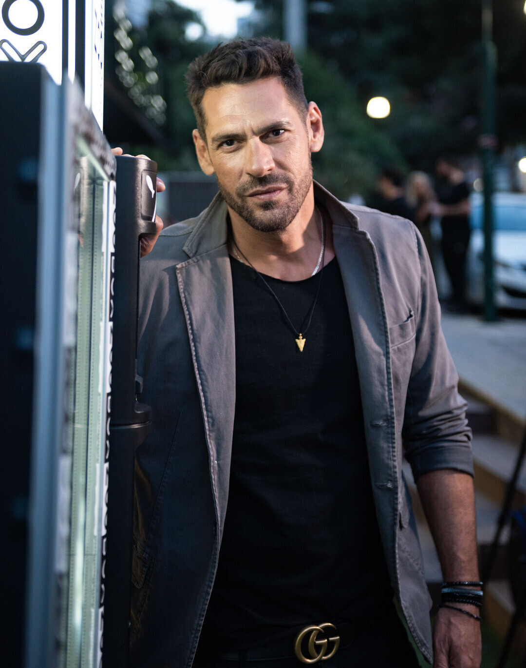 781198 1 1 b7d4c 16b7e