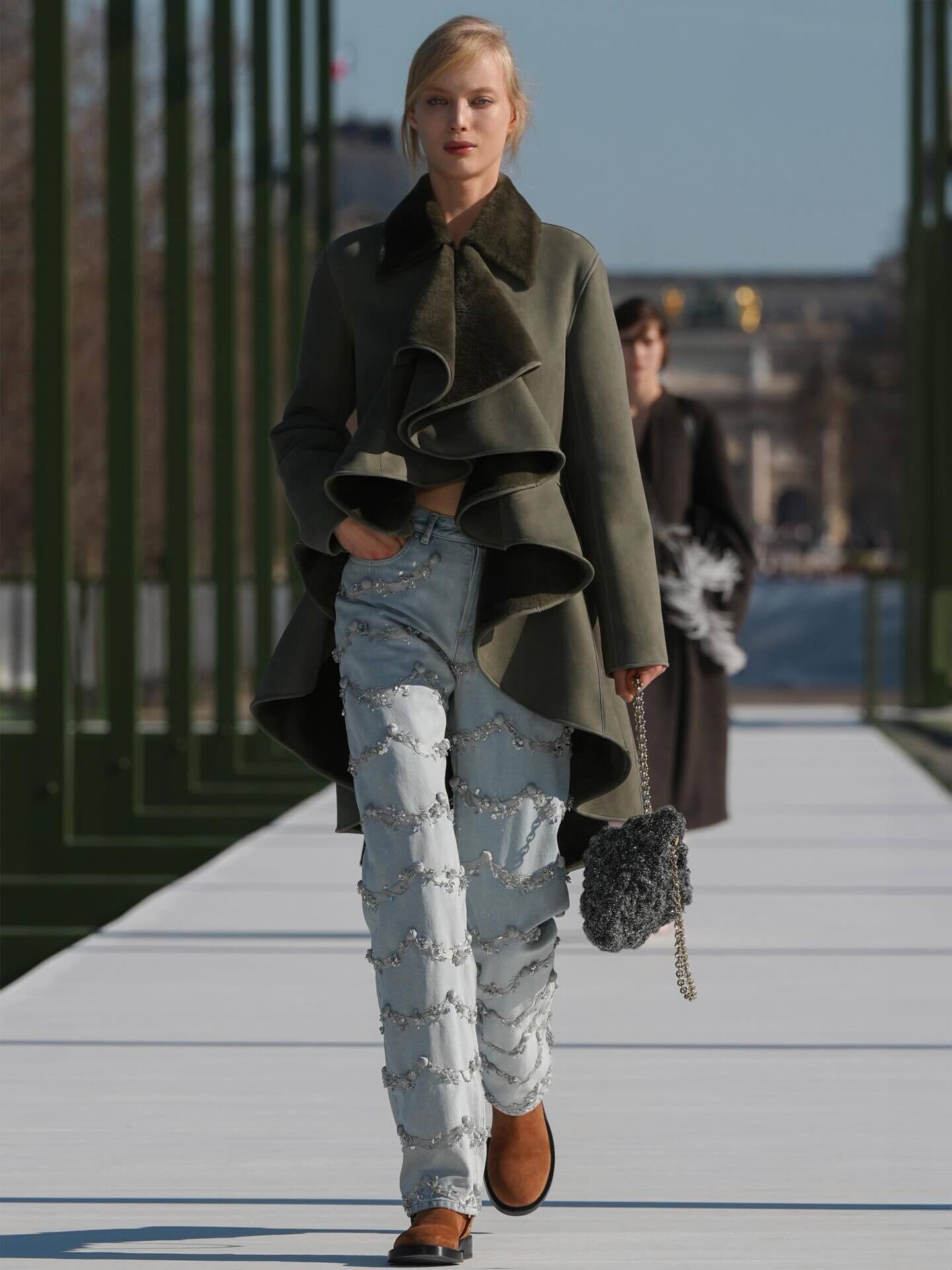 elleuk 1772563923 3844866859372164936 23962229 e4deb