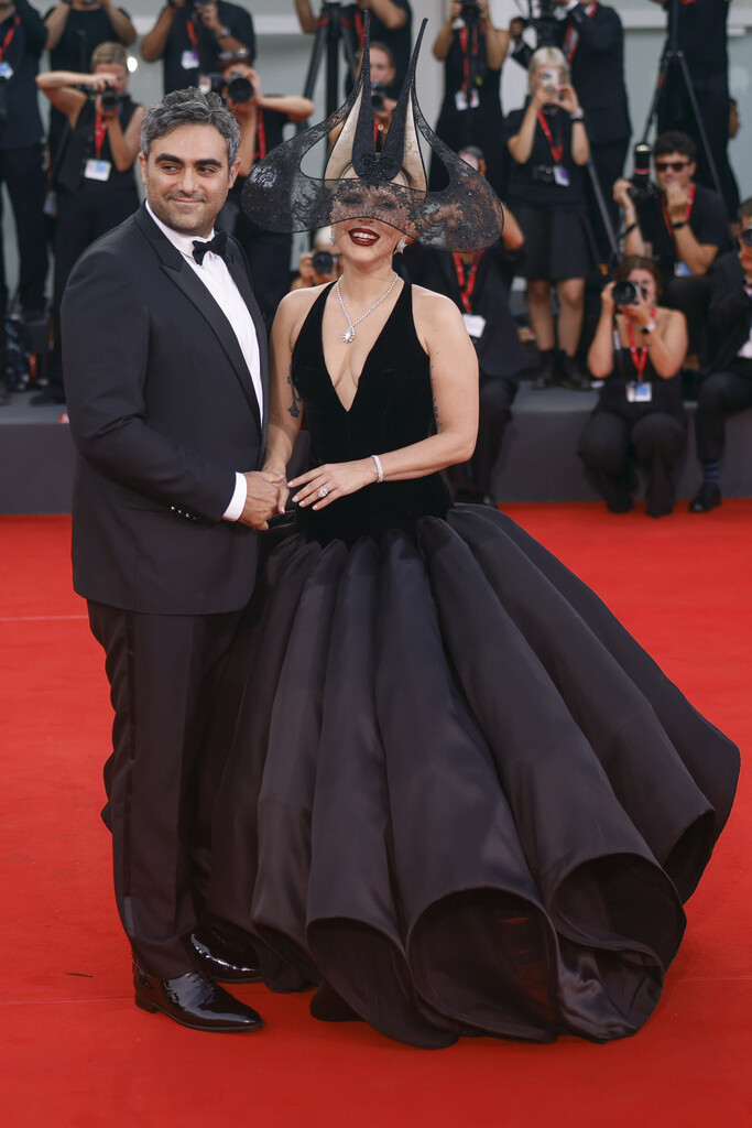 AP24248608053748 b43dd