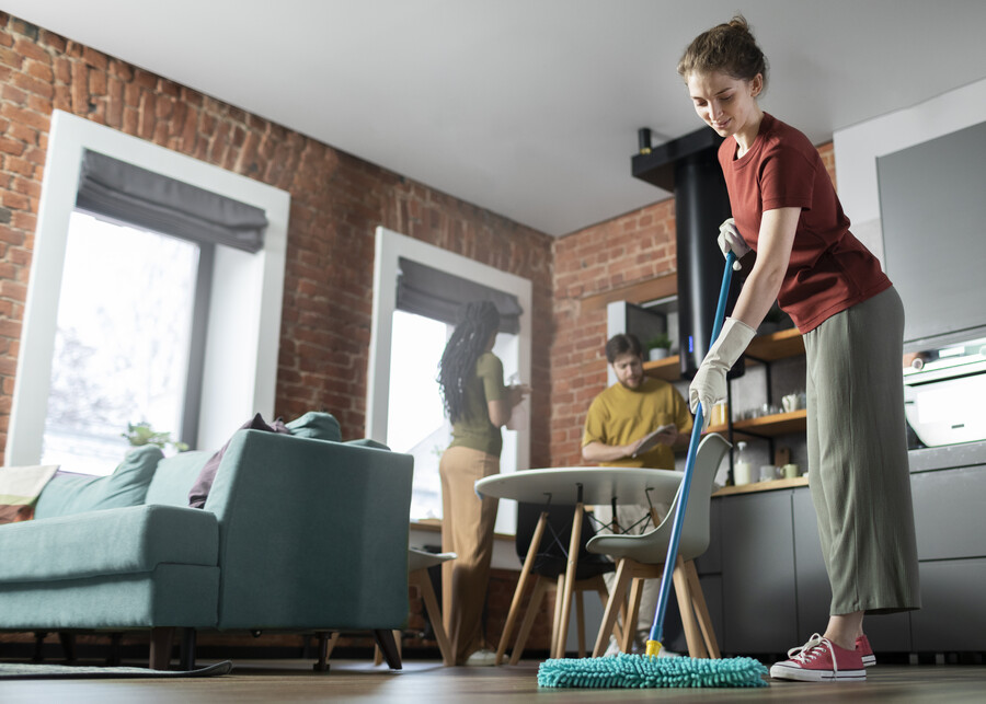 full-shot-people-cleaning-room-together_7c88c.jpg