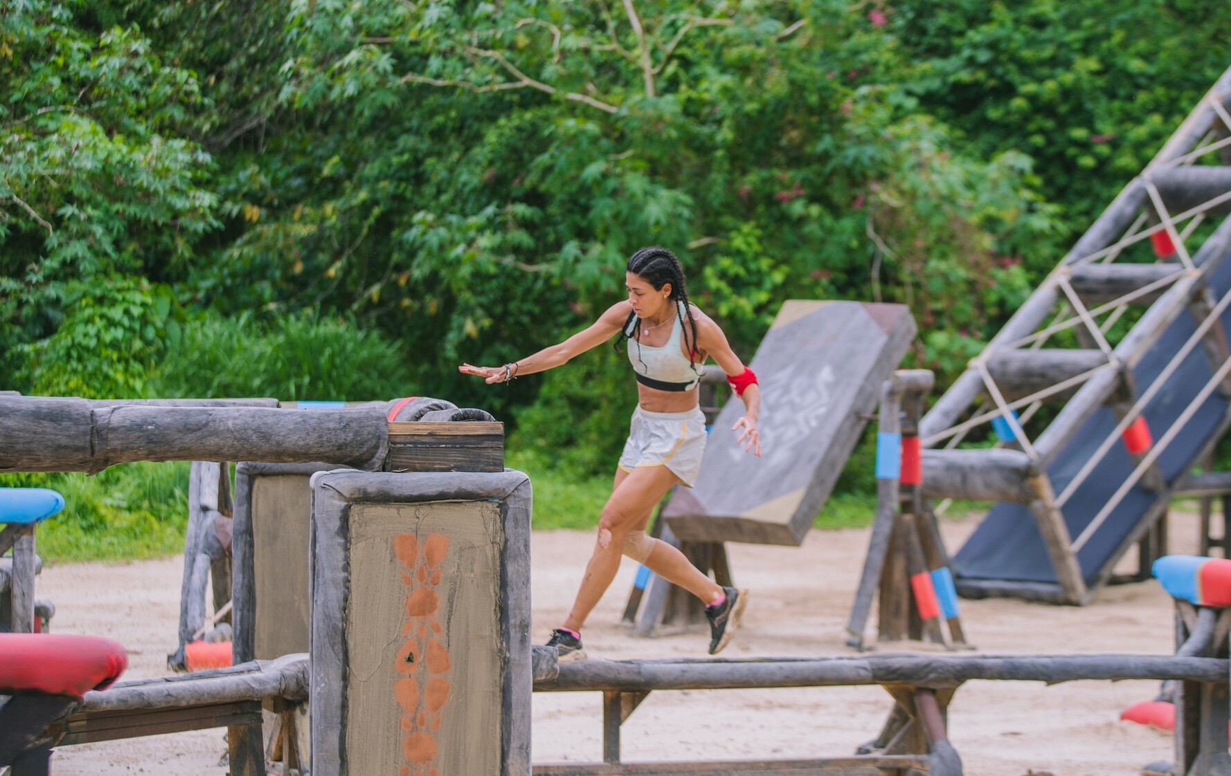 SURVIVOR ΟΛΓΑ ΛΟΒΕΡΑ 7f177