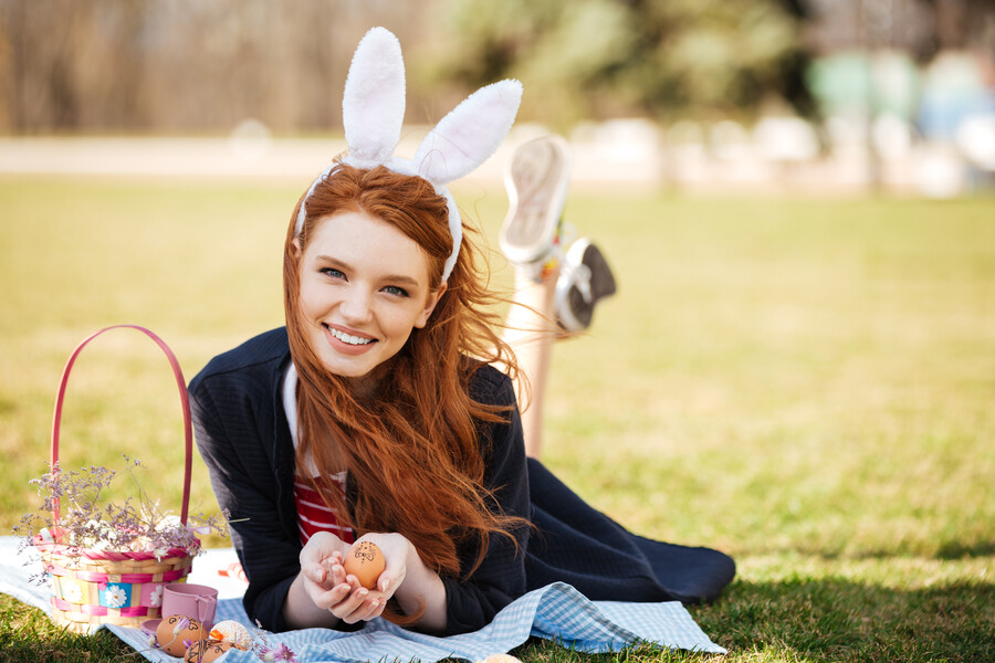 portrait-smiling-happy-red-head-woman_232ca.jpg